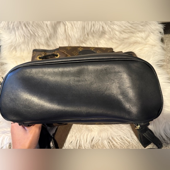 LV Vintage 100% Authentic Louis Vuitton Monogram Canvas Rucksack - Picture 10 of 16